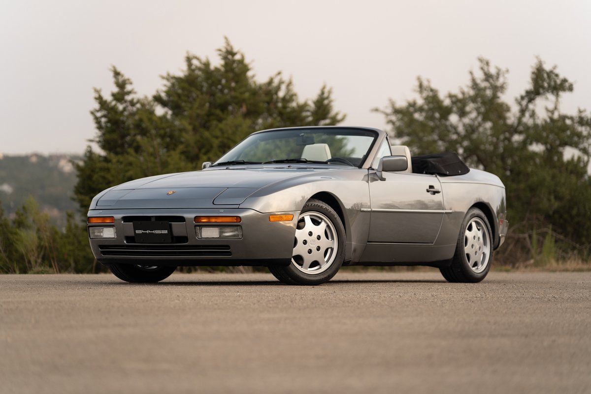 1990 Porsche 944 S2 Cabriolet in Titanium Metallic, with silver phone dial rims.