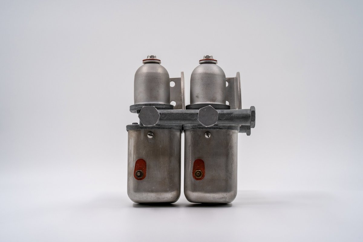 Vintage 550 Spyder dual fuel filter assembly. Aluminum trim, brushed finish.