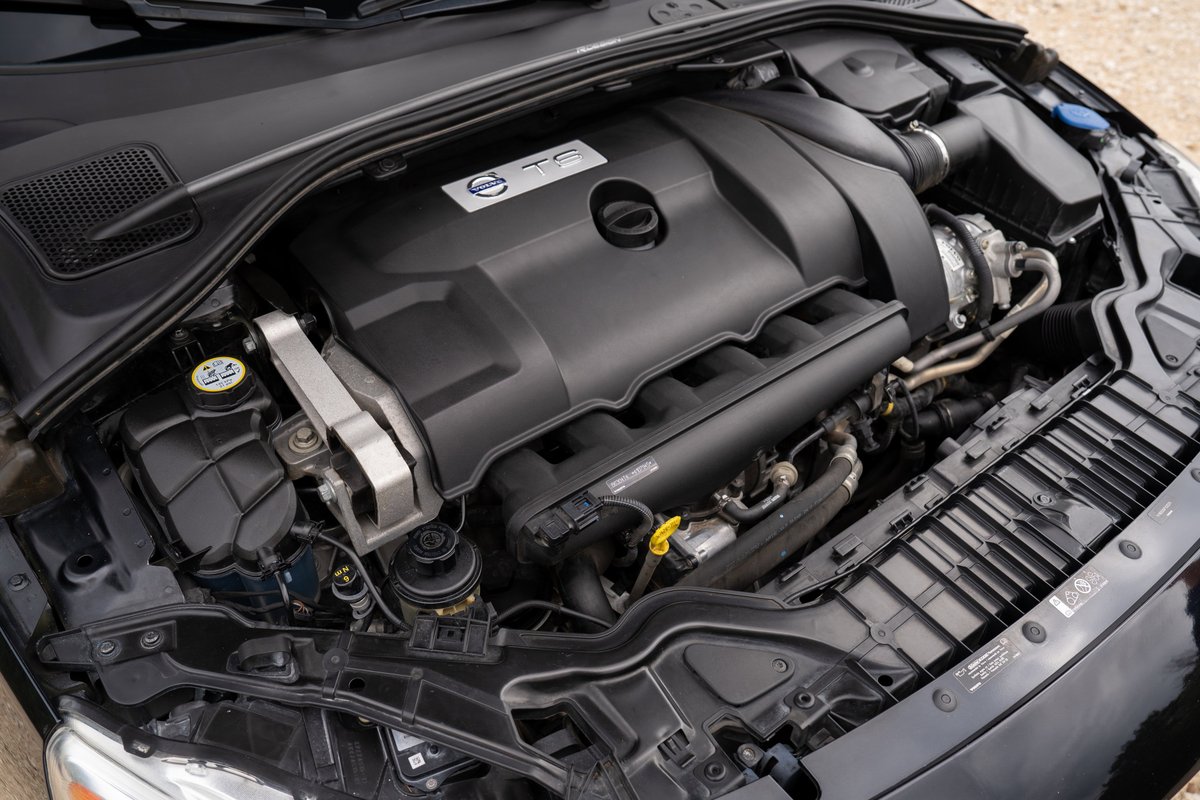 Polestar tuned Volvo V60 R-Design engine bay with T6 badging.