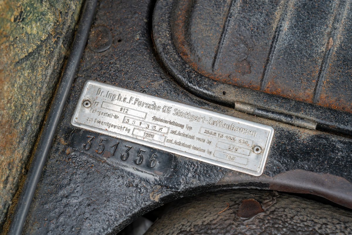 Porsche 912 VIN plate stamped with chassis number 351356.