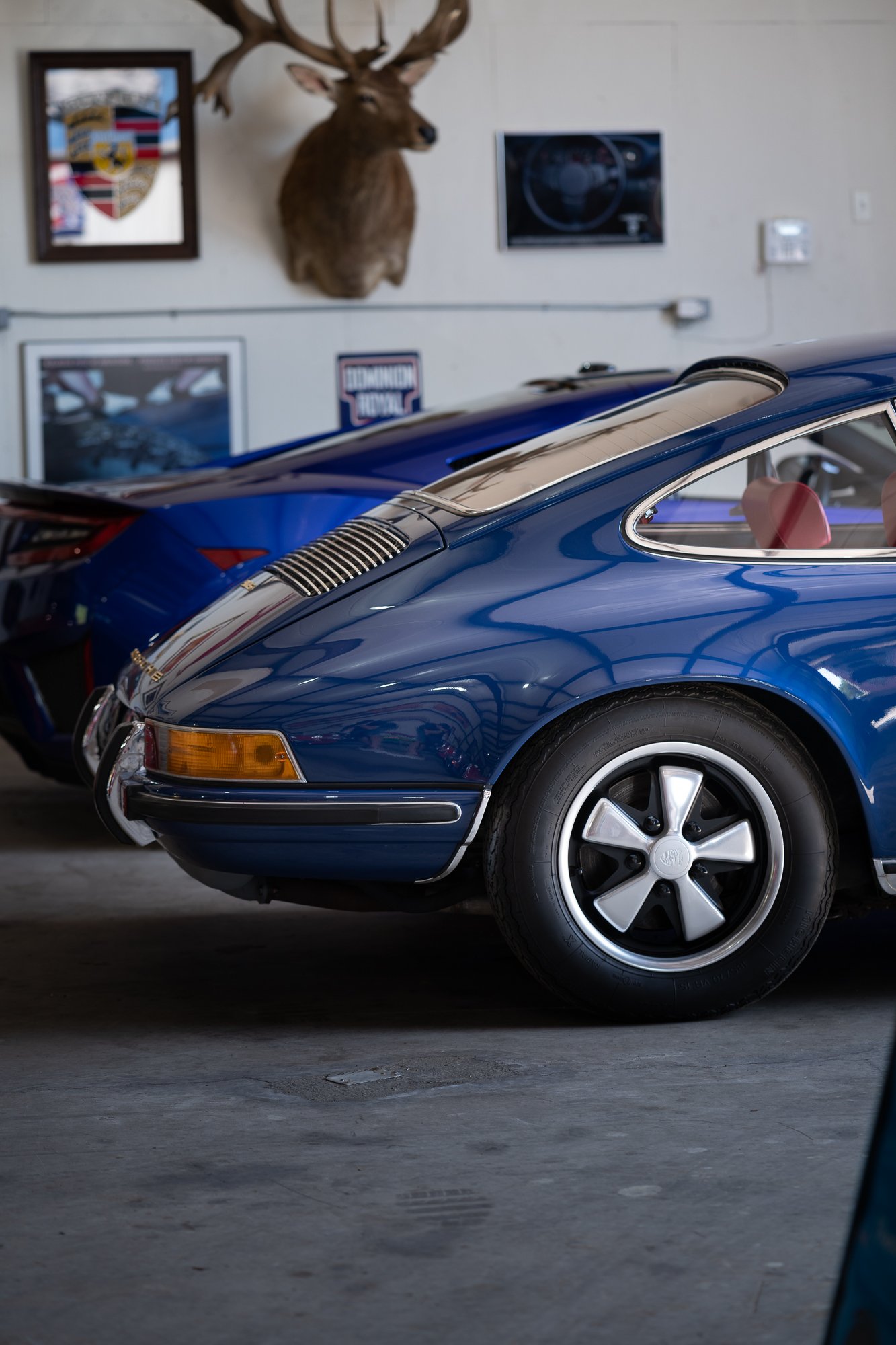 Blue 911S from Italy with red interior
