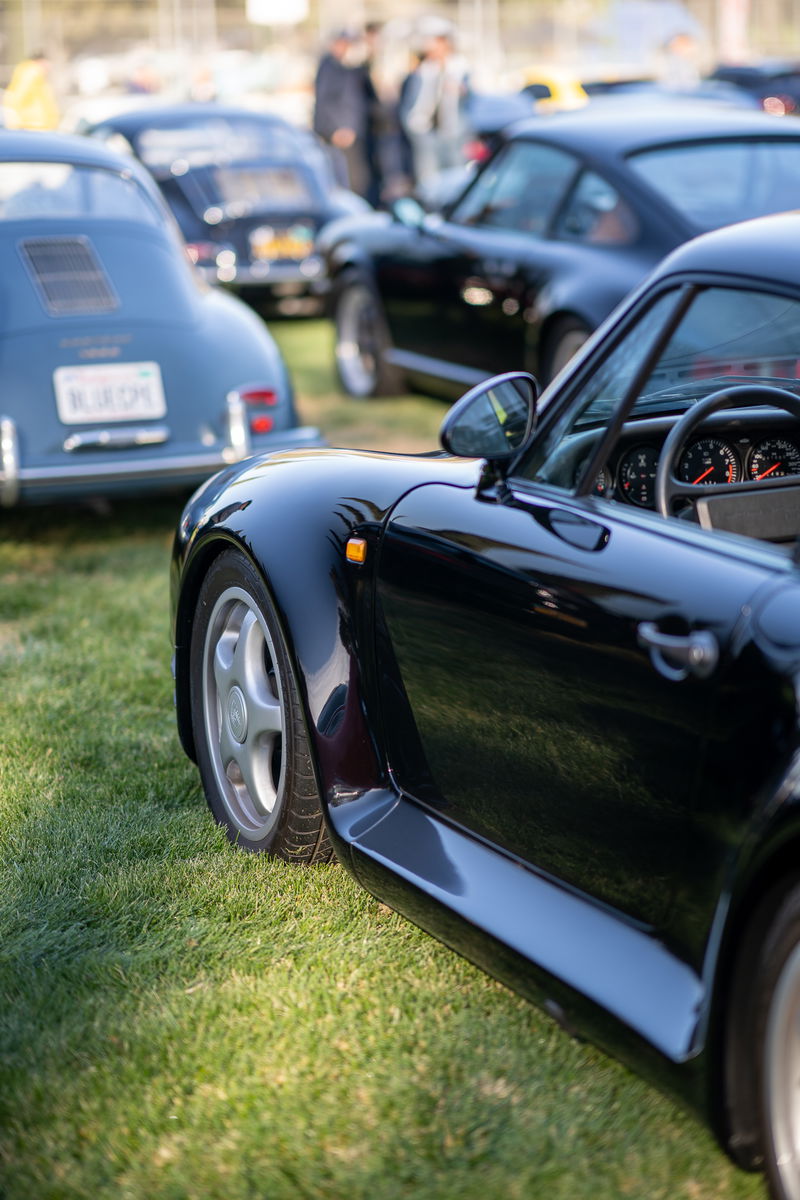 Black Porsche 959 with polished alloy rims on display at Lit Show Los Angeles.