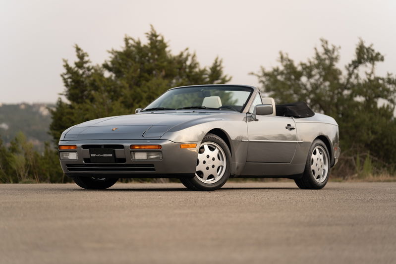 1990 Porsche 944 S2 Cabriolet in Titanium Metallic, with silver phone dial rims.