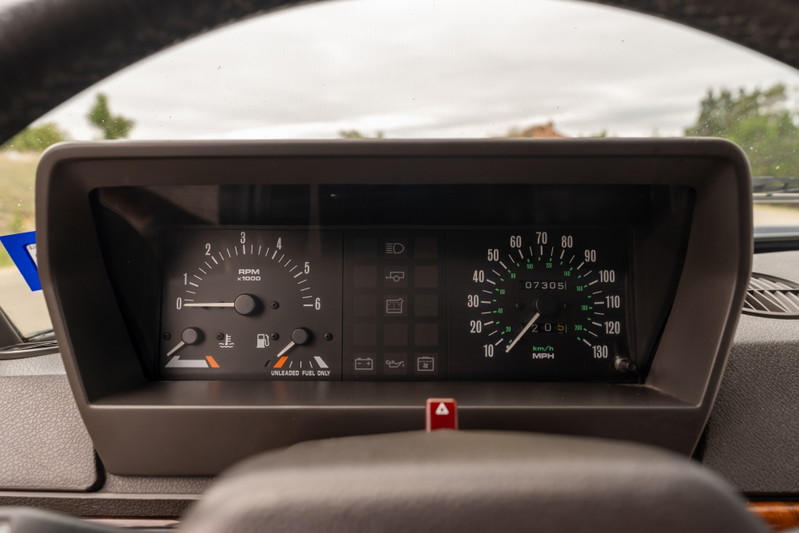 1994 Land Rover Range Rover LWB dashboard with tachometer, speedometer, and fuel gauge.