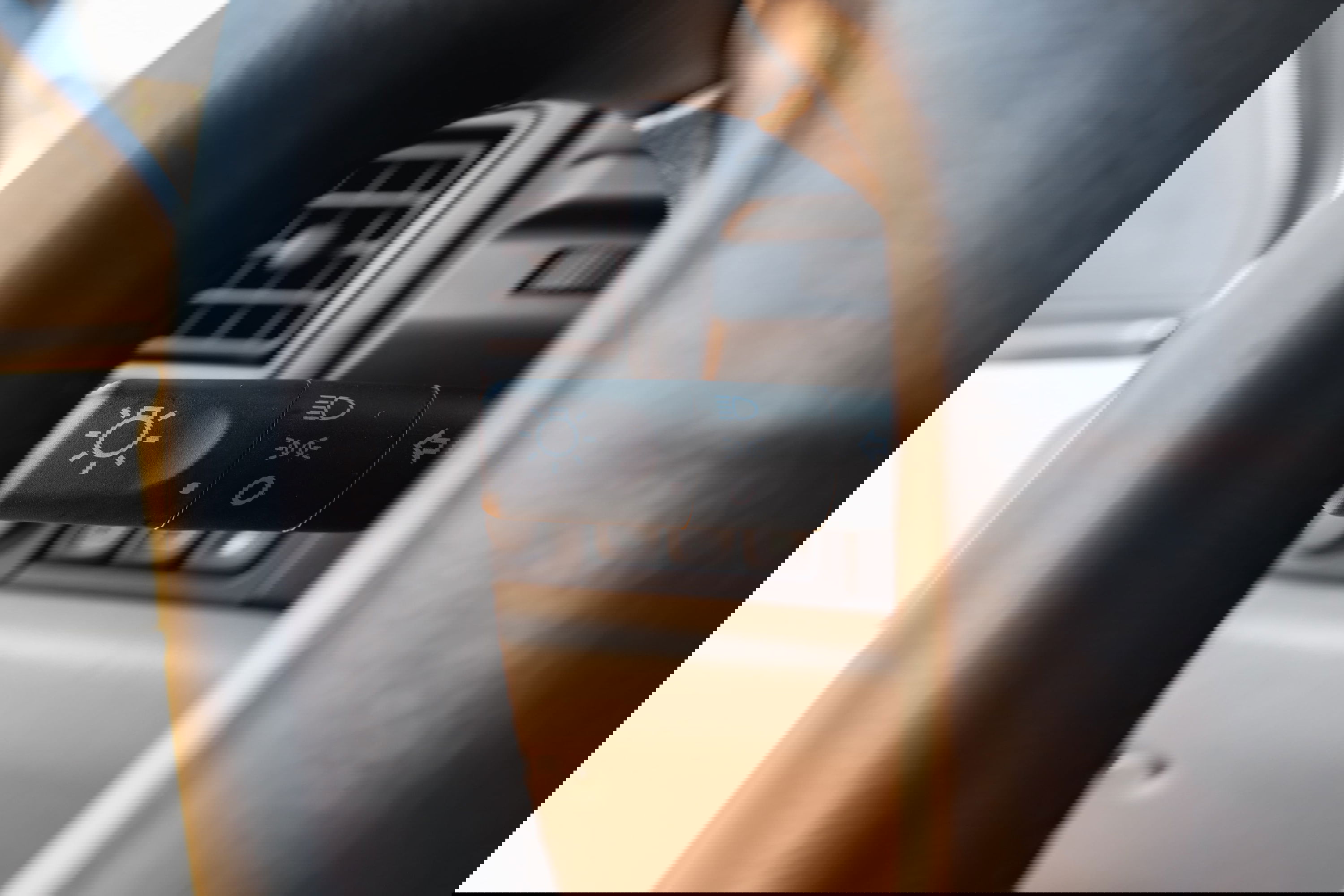 1995 Land Rover Range Rover County headlight stalk and dashboard detail.