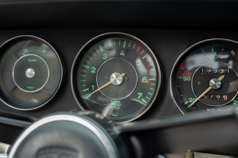 1965 Porsche 912 dashboard, showing VDO temp, tachometer, & speedometer gauges.